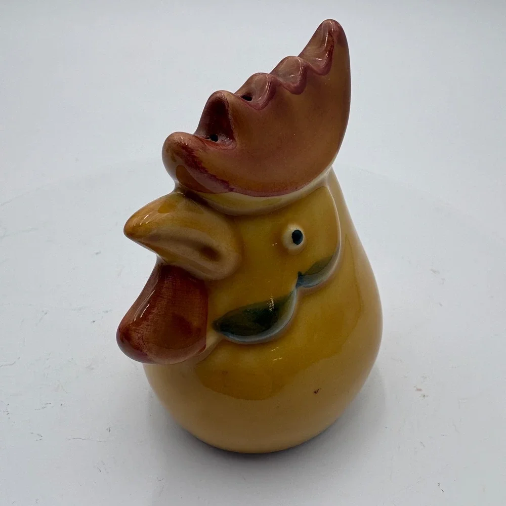 Ceramic Chicken Salt and Pepper Shakers‎ Rooster Farmhouse Kitchen Decor
